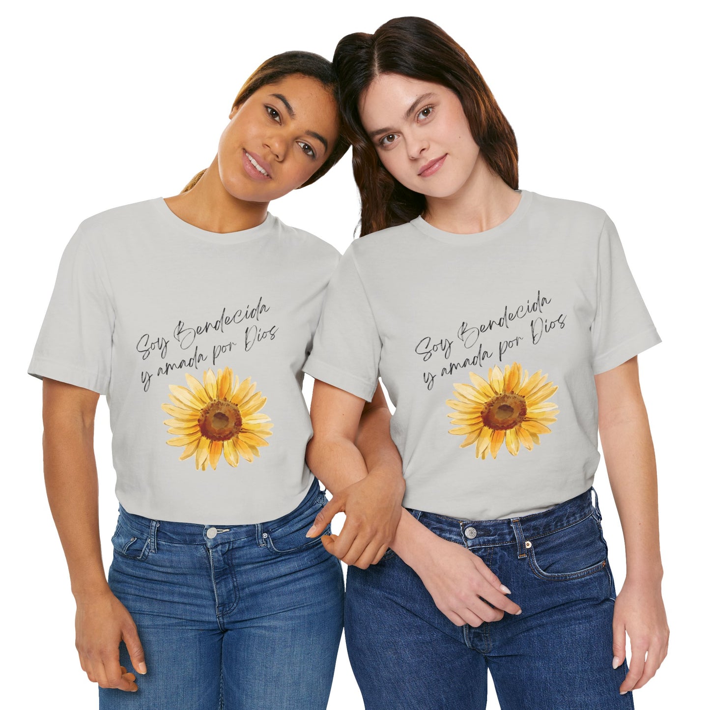 Soy Bendecida y amada por Dios - Unisex Short Sleeve Tee