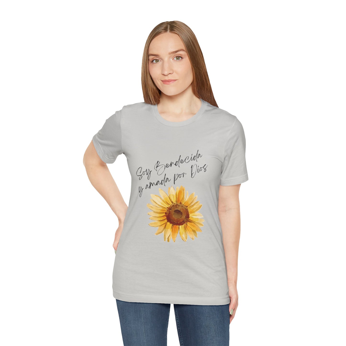 Soy Bendecida y amada por Dios - Unisex Short Sleeve Tee